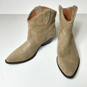Chelsea & Violet Size 9.5 Women's Goldy Tan Suede Leather Ankle Booties